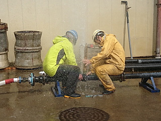 サドル分水栓不断水取替工法